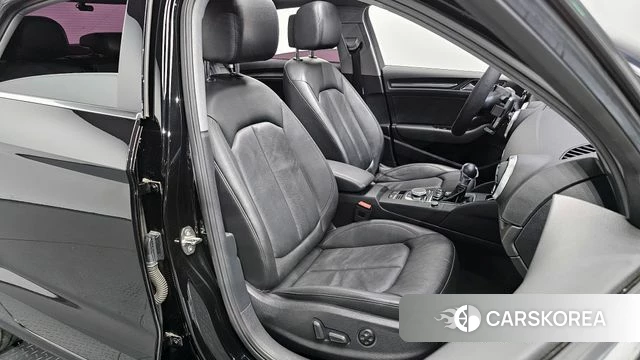 Audi New A3 2018 Черный из Кореи, фото 2