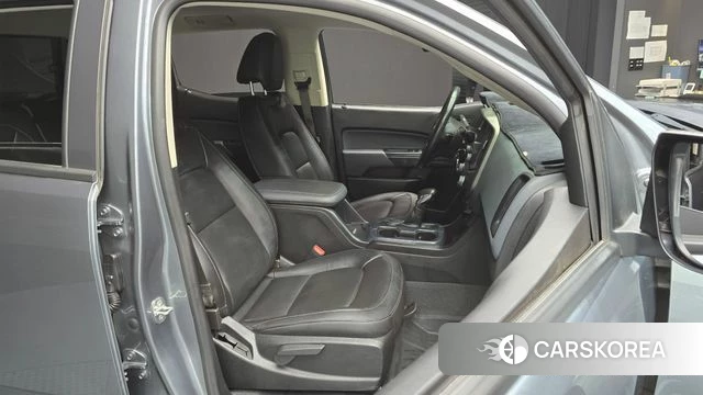 Chevrolet (GM Daewoo) Real New Colorado 2022 Серый из Кореи, фото 2