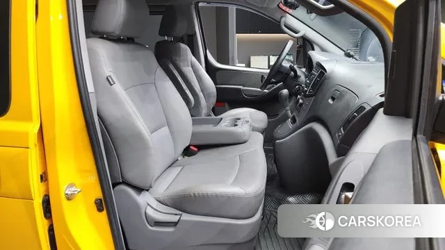 Hyundai The New Grand Starex 2019 Желтый из Кореи, фото 2