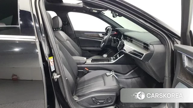 Audi A6 (C8) 2020 Черный из Кореи, фото 2