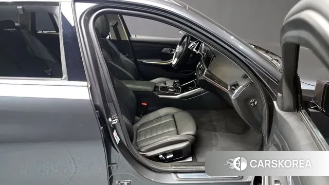 BMW 3 Series (G20) 2022 Серый из Кореи, фото 2