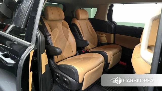 Kia Carnival 4th generation 2023 Черный из Кореи, фото 2