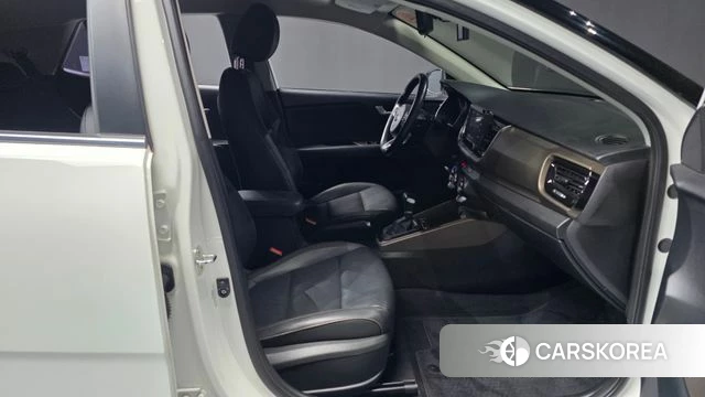 Kia Stonic 2018 Белый из Кореи, фото 2