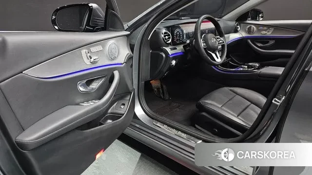 Mercedes-Benz E-Class W213 2020 Серый из Кореи, фото 2