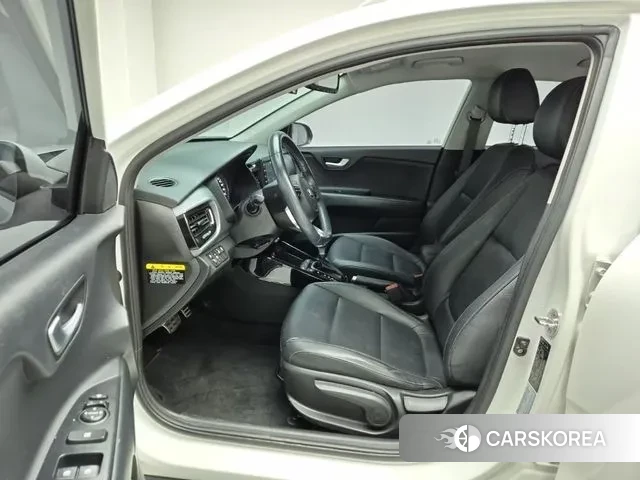 Kia Stonic 2020 Белый из Кореи, фото 2