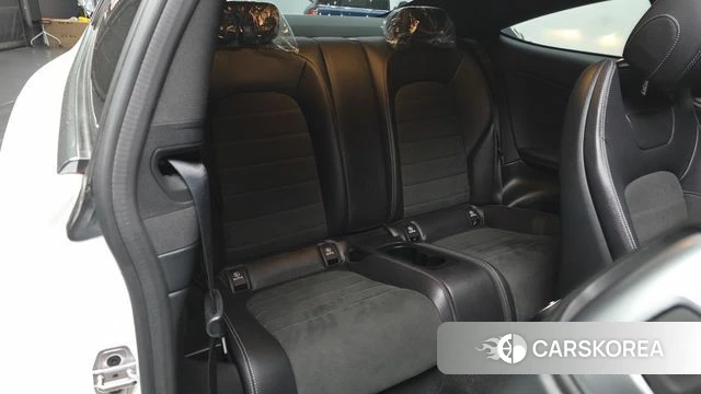 Mercedes-Benz C-Class W205 2021 Белый из Кореи, фото 2