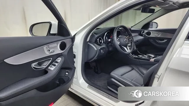 Mercedes-Benz C-Class W205 2020 Белый из Кореи, фото 2