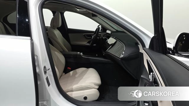 Mercedes-Benz E-Class W214 2024 Белый из Кореи, фото 2