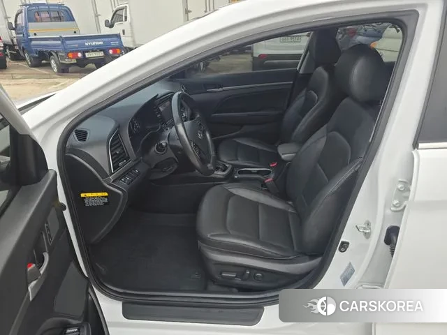 Hyundai Avante AD 2018 Белый из Кореи, фото 2