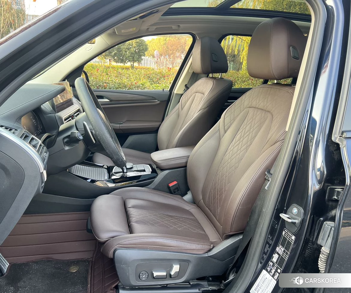 BMW X3 2021 Черный из Китая, фото 2