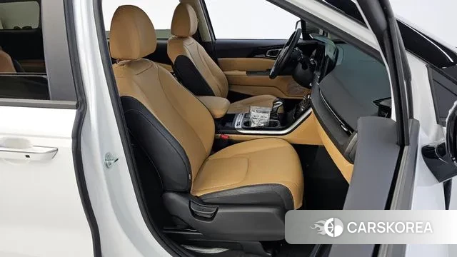 Kia Carnival 4th generation 2023 Белый из Кореи, фото 2