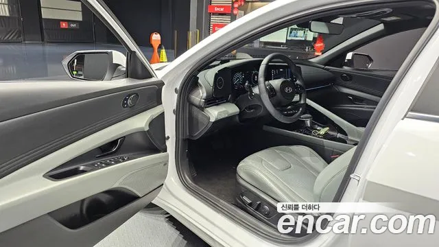 Hyundai The New Avante Hybrid (CN7) 2023 Белый из Кореи, фото 2