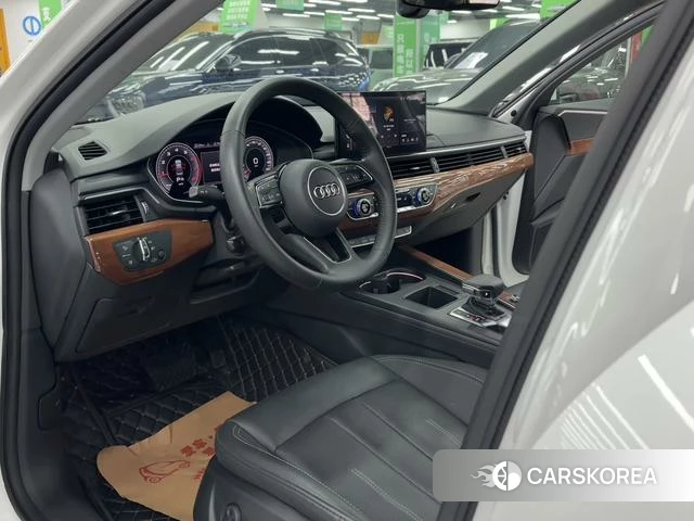 Audi A4L 2021 Белый из Китая, фото 2