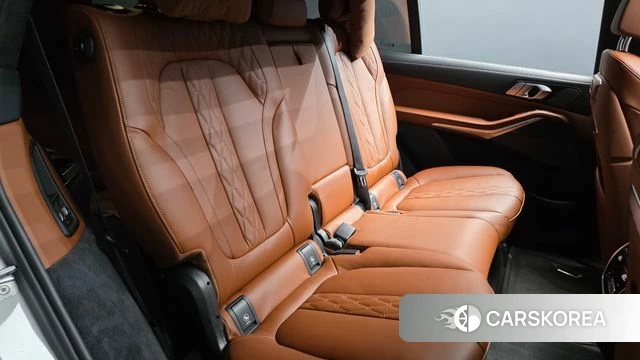 BMW X7 (G07) 2025 Белый из Кореи, фото 2