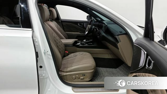 Kia K8 Hybrid 2023 Белый из Кореи, фото 2