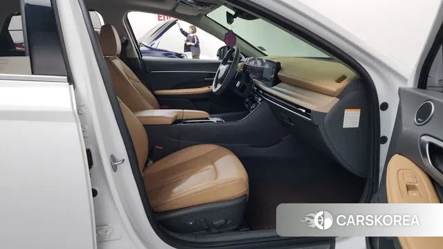 Hyundai Sonata D Edge Hybrid (DN8) 2023 Белый из Кореи, фото 2