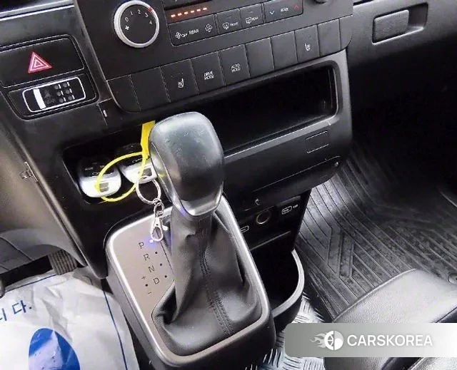 Hyundai Staria 2021 Белый из Кореи, фото 2