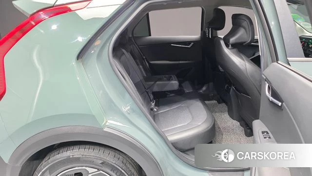 Kia Di Ol Nu Niro 2023 Зеленый из Кореи, фото 2