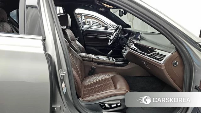 BMW 7 Series (G11) 2020 Серебряный из Кореи, фото 2