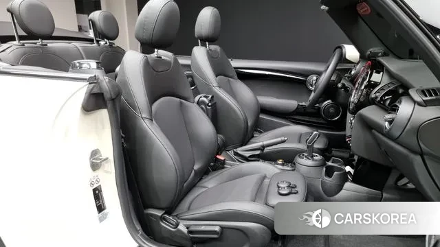 Mini Cooper Convertible 2020 Жемчужный цвет из Кореи, фото 2