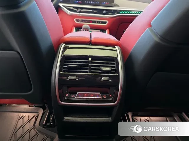 BMW X6M (G06) 2025 Цвет галактики из Кореи, фото 2