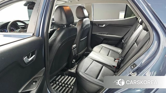 Kia Stonic 2018 Синий из Кореи, фото 2