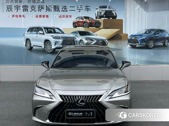 Lexus ES 2024 Серебристо-серый из Китая, фото 2