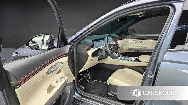 Genesis GV70 2024 Серый из Кореи, фото 2