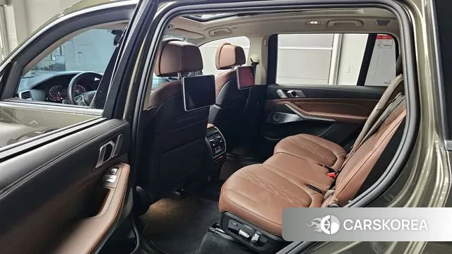 BMW X7 (G07) 2022 Светло-зеленый из Кореи, фото 2