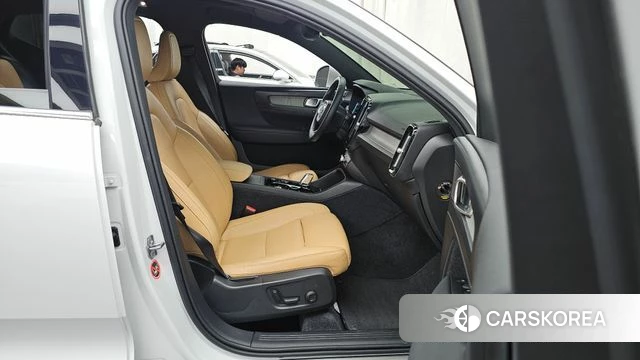 Volvo XC40 2020 Белый из Кореи, фото 2