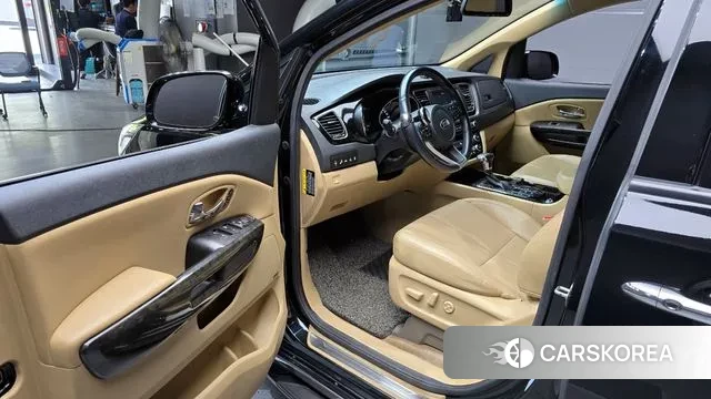 Kia The New Carnival 2018 Черный из Кореи, фото 2