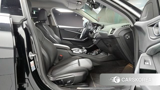 BMW 2 Series Gran Coupe (F44) 2024 Черный из Кореи, фото 2