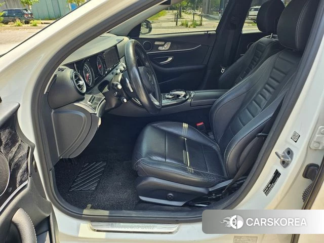 Mercedes-Benz E-Class W213 2018 Белый из Кореи, фото 2