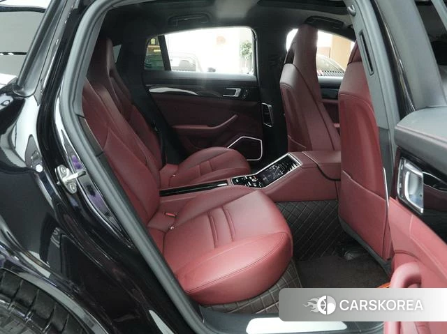 Porsche Panamera 2023 Черный из Китая, фото 2