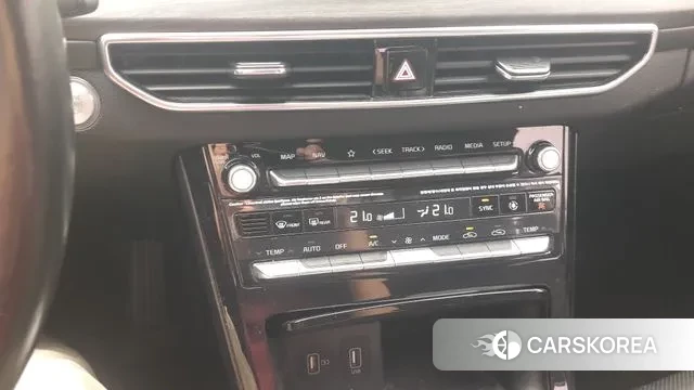 Kia K7 Premier 2020 Черный из Кореи, фото 2