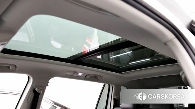 Volkswagen Tiguan second Generation 2022 Белый из Кореи, фото 2