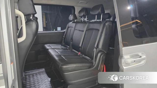 Hyundai Staria 2022 Серебряный из Кореи, фото 2