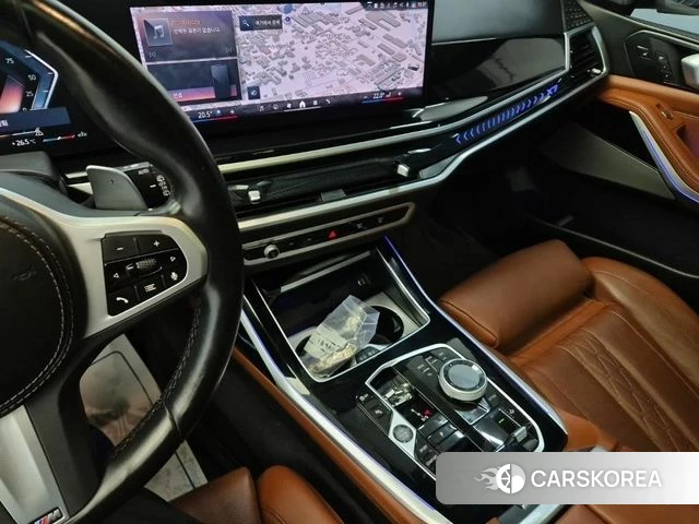 BMW X7 (G07) 2023 Серебристо-серый из Кореи, фото 2