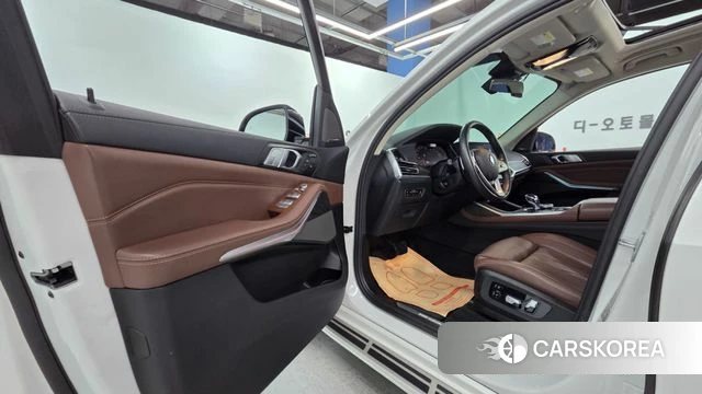 BMW X7 (G07) 2019 Белый из Кореи, фото 2