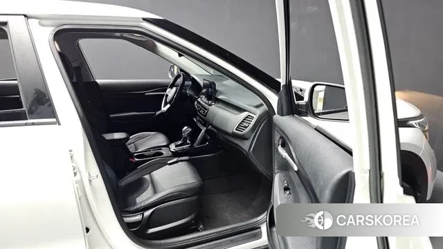 Kia Seltos 2021 Белый из Кореи, фото 2