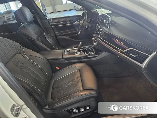 BMW 7 Series (G11) 2018 Белый из Кореи, фото 2
