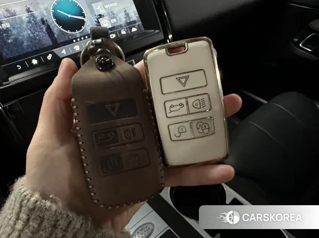 Land Rover Discovery 5 2018 Серебристо-серый из Кореи, фото 2