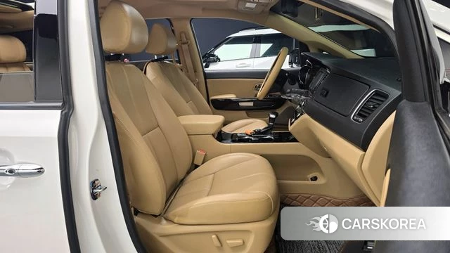 Kia The New Carnival 2019 Белый из Кореи, фото 2