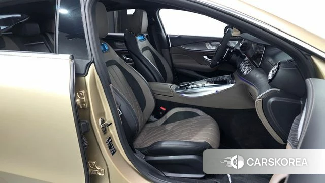 Mercedes-Benz AMG GT 2023 Золотой из Кореи, фото 2