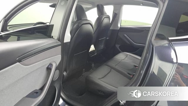 Tesla Model Y 2025 Серый из Кореи, фото 2