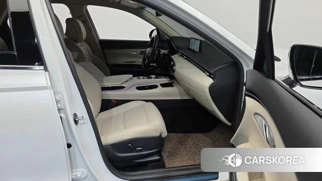 Genesis GV70 2022 Белый из Кореи, фото 2