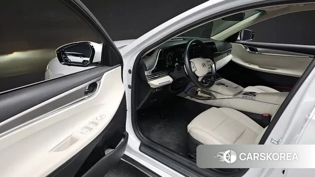 Hyundai The New Grandeur IG Hybrid 2021 Белый из Кореи, фото 2