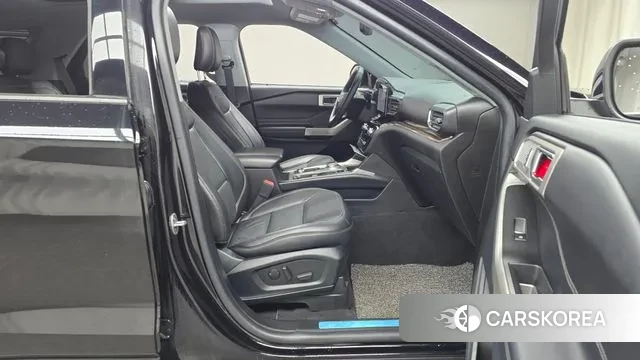 Ford Explorer 6th Generation 2021 Черный из Кореи, фото 2