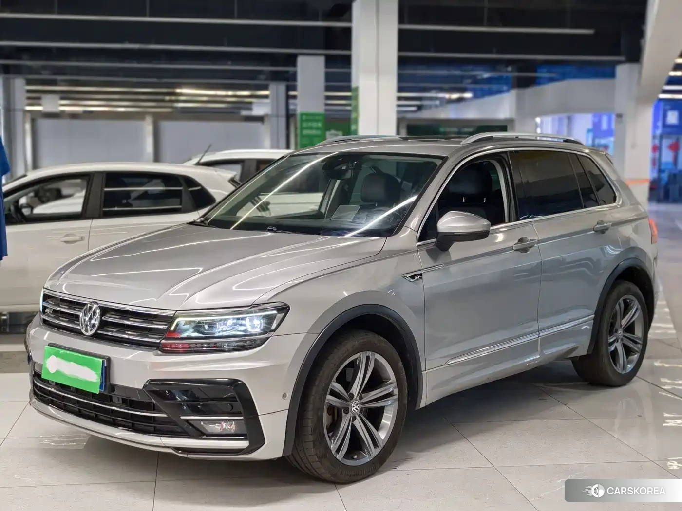 Volkswagen Tiguan L 2018 Silver/gray из Китая, фото 2