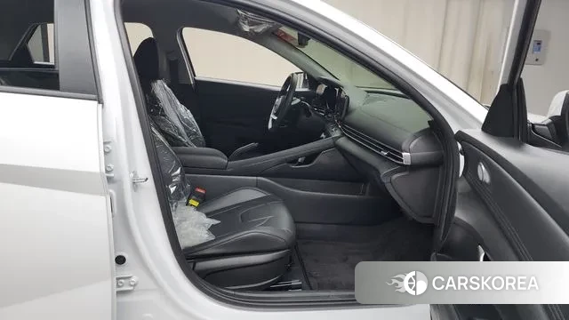 Hyundai Avante (CN7) 2023 Белый из Кореи, фото 2